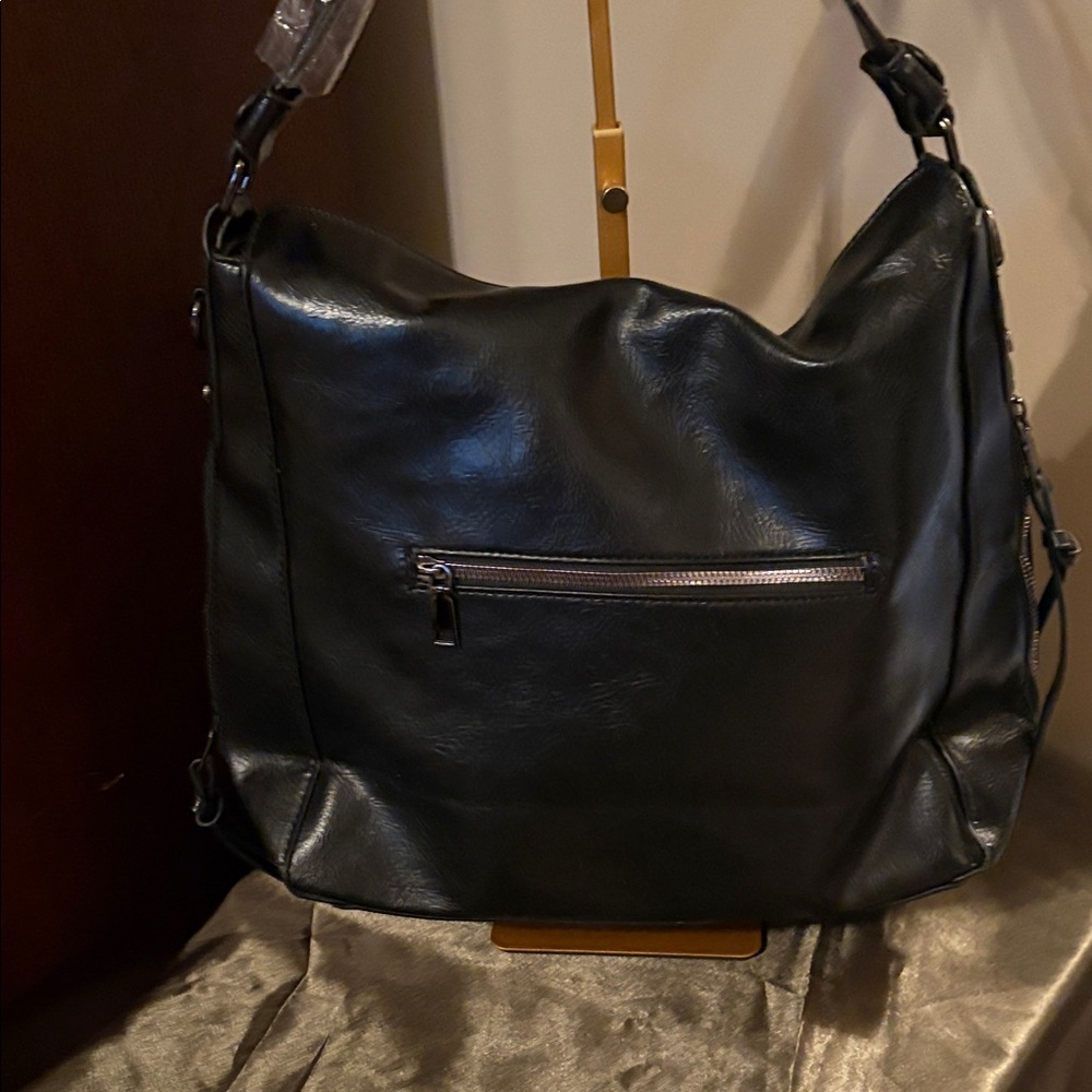 Black Leather Shoulder Bag - Picture 2 of 8